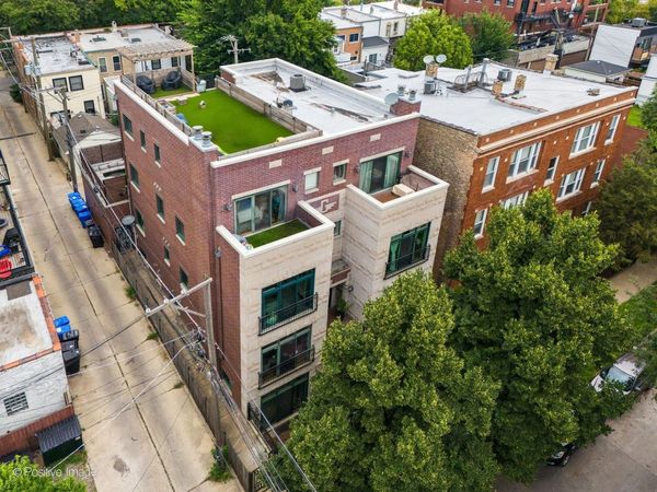 2342 W Montana Street , Unit 2W, Chicago, IL 60647
