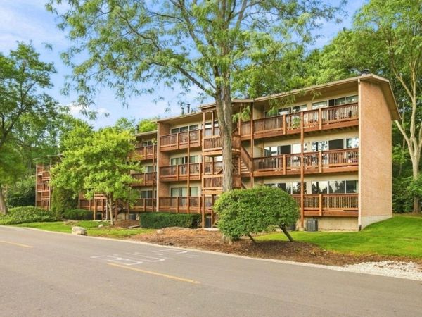 5850 Forest View Road , Unit A, Lisle, IL 60532