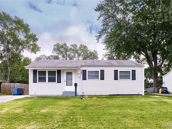 2350 Grants Parkway , Florissant, MO 63031