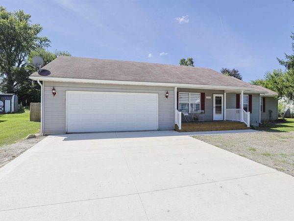 213 S Grand Street, Lakeville, IN 46536