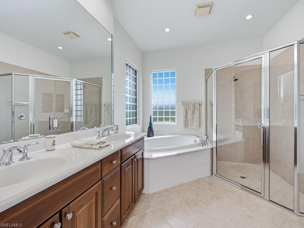 1446 Borghese Ln , Unit 101, Naples, FL 34114 Photo