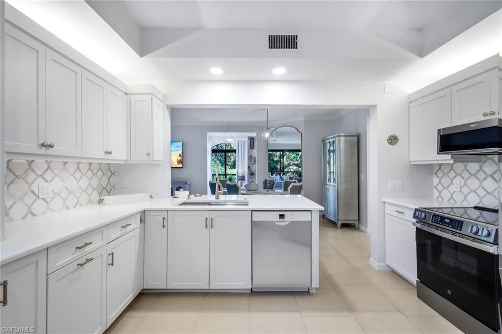 6520 Valen Way , Unit 104, Naples, FL 34108 Photo