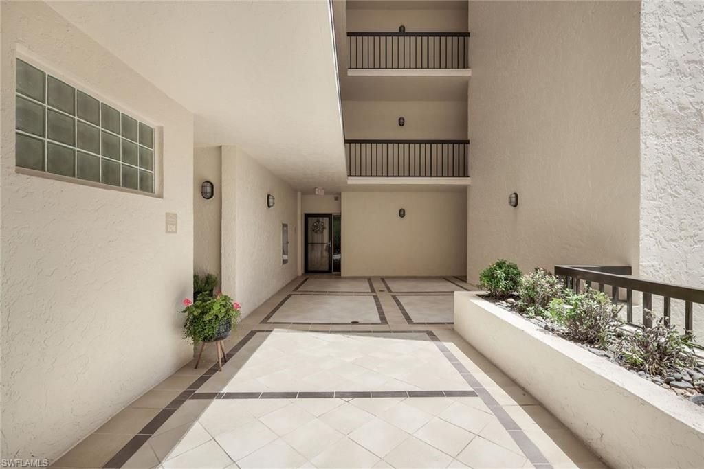 6520 Valen Way , Unit 104, Naples, FL 34108 Photo
