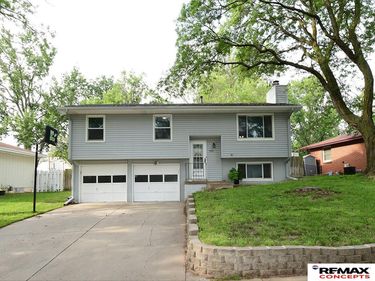 3721 Wildbriar Lane, Lincoln, NE 68516