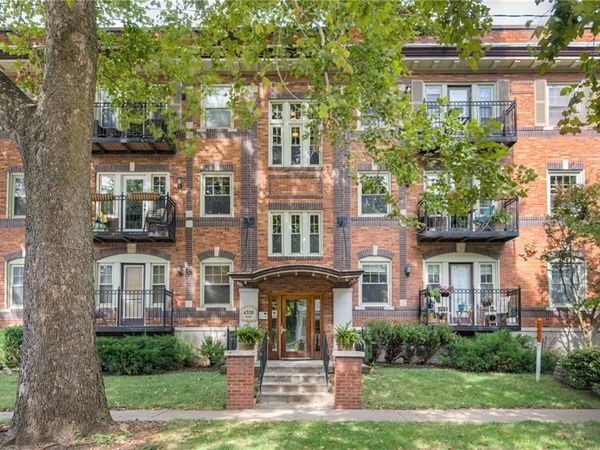 4328 Walnut Street, Unit 2A, Kansas City, MO 64111