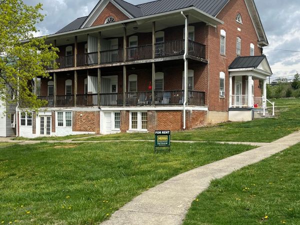 211 College DR , Unit 5, Daleville, VA 24083
