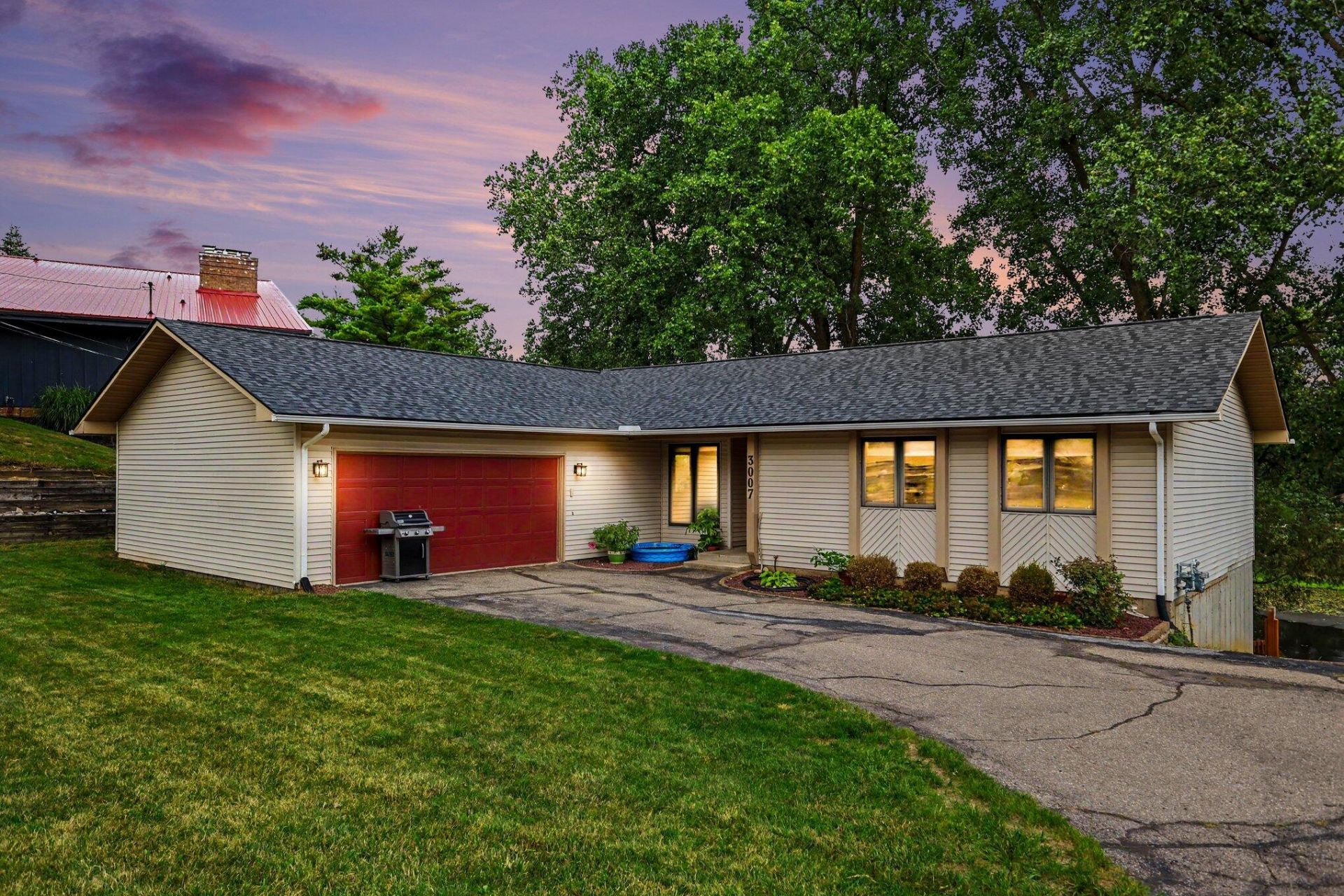 3007 Moraine Drive, Brighton, MI 48114 Main Photo