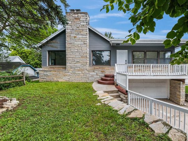 1012 Arcadin AVENUE, Waukesha, WI 53186