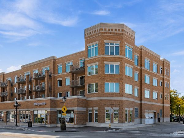 1 S Lincoln Avenue , Unit 203, Lombard, IL 60148
