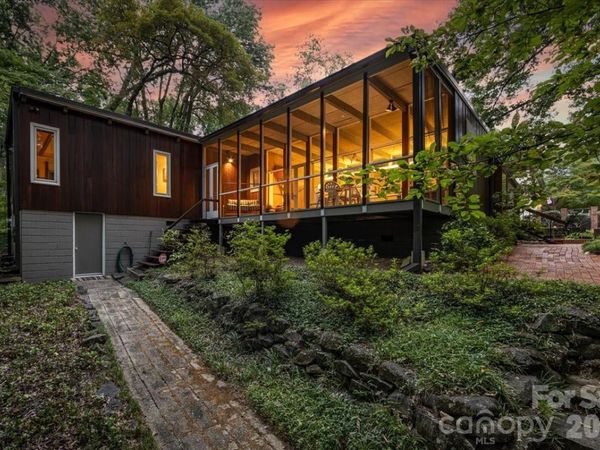 501 Ellsworth Road , Charlotte, NC 28211