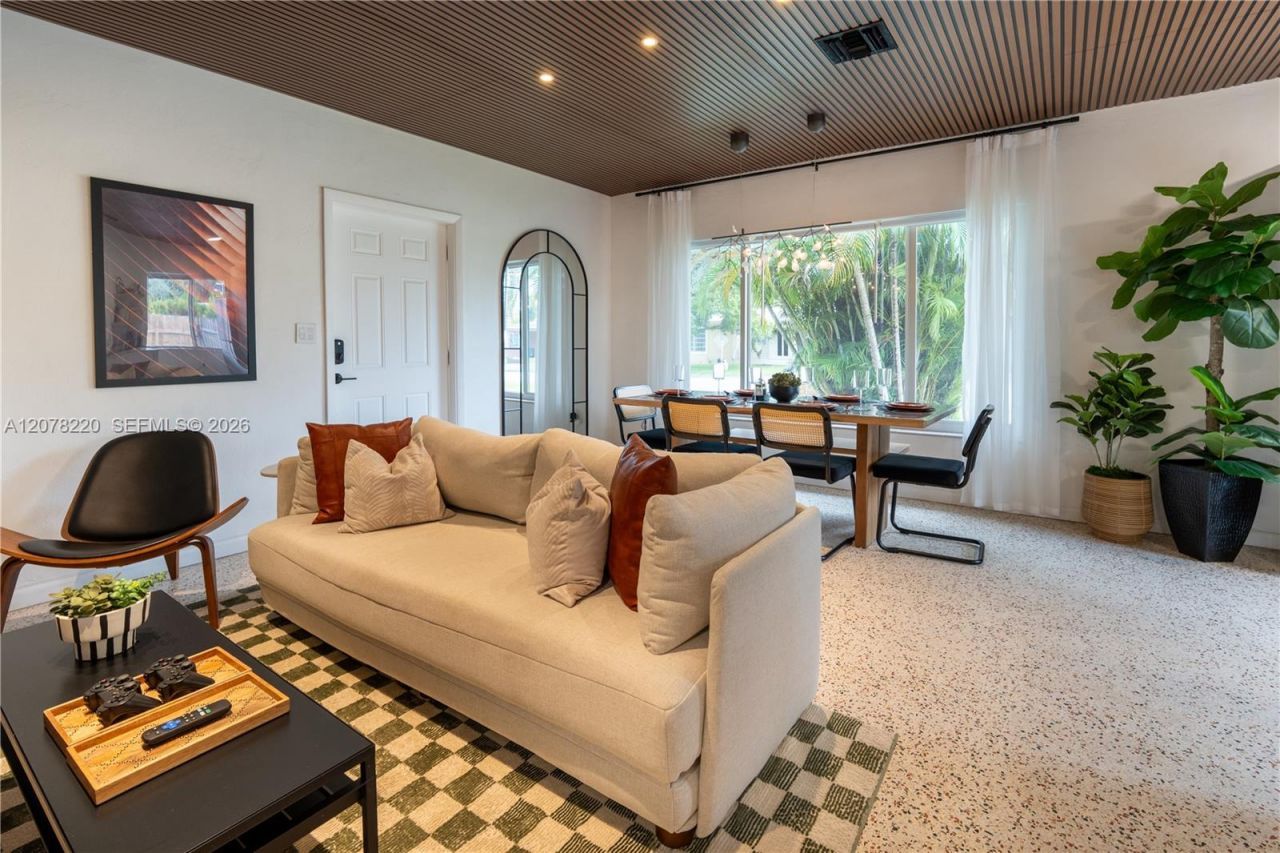 1315 NE 116th St , Unit 1315, Miami, FL 33161 Photo
