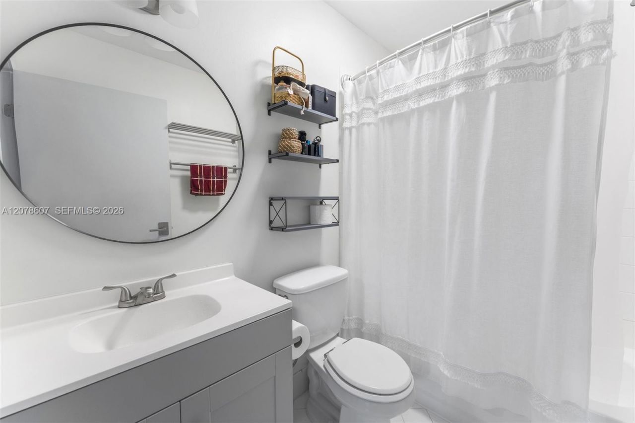 2140 NW 78th Ave , Unit 204, Pembroke Pines, FL 33024 Photo