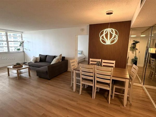 251 174th St , Unit 608, Sunny Isles Beach, FL 33160