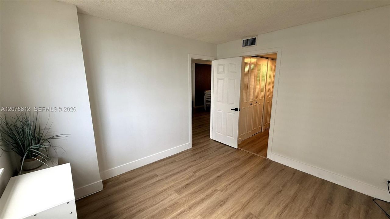 251 174th St , Unit 608, Sunny Isles Beach, FL 33160 Photo