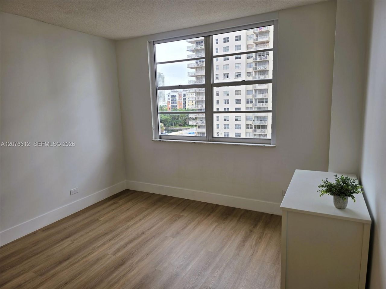 251 174th St, Unit 608, Sunny Isles Beach, FL 33160 Photo
