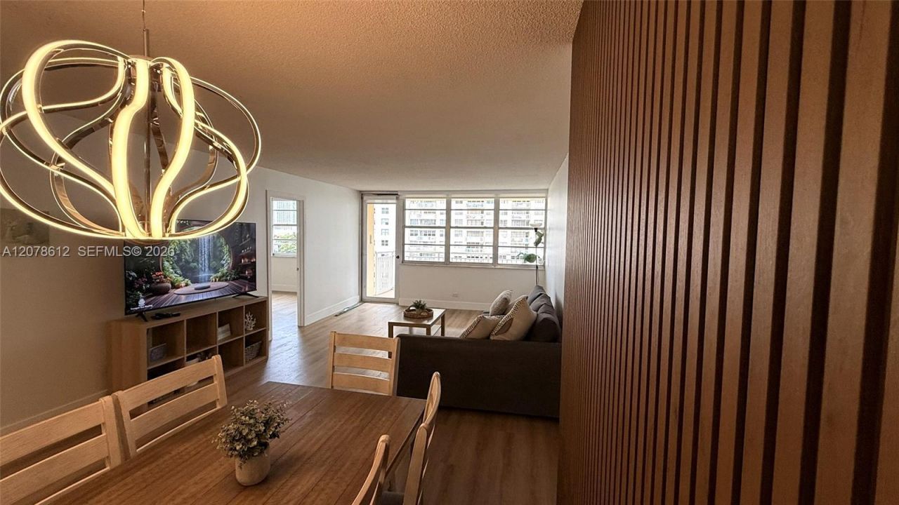 251 174th St , Unit 608, Sunny Isles Beach, FL 33160 Photo