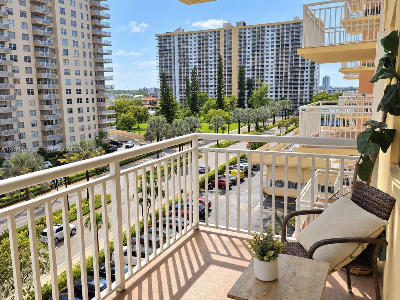 251 174th St, Unit 608, Sunny Isles Beach, FL 33160 Photo
