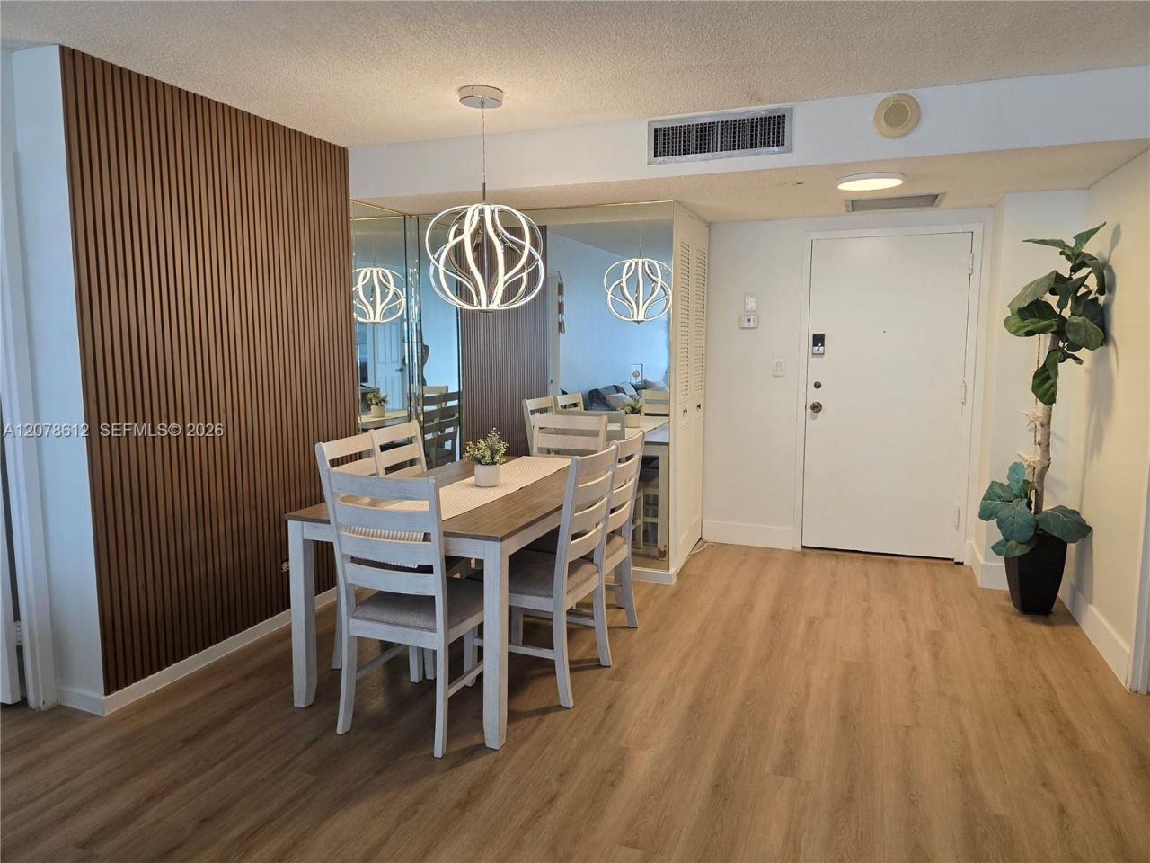251 174th St, Unit 608, Sunny Isles Beach, FL 33160 Photo