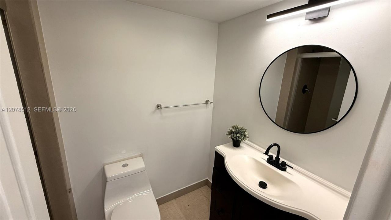 251 174th St , Unit 608, Sunny Isles Beach, FL 33160 Photo