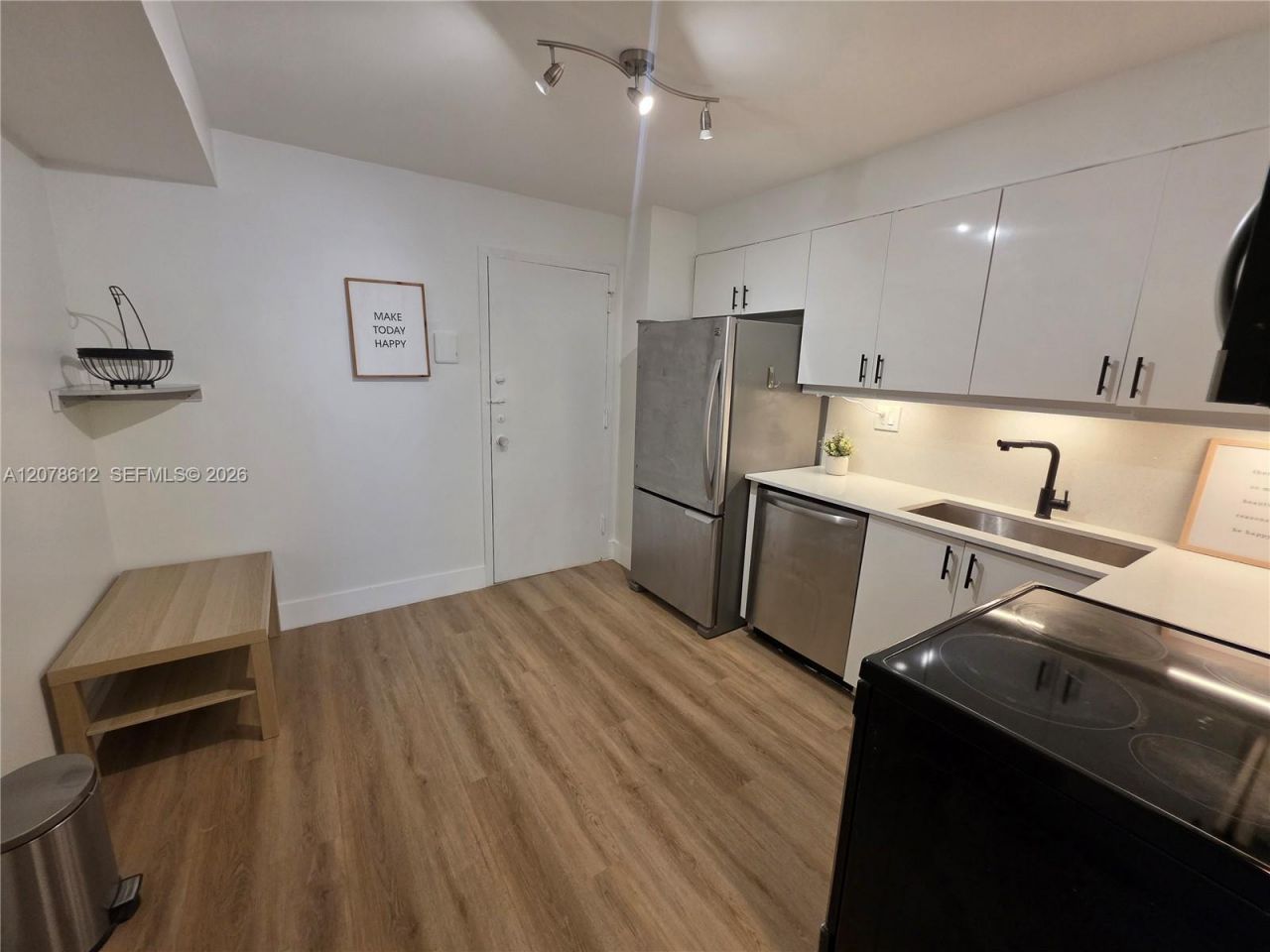 251 174th St, Unit 608, Sunny Isles Beach, FL 33160 Photo