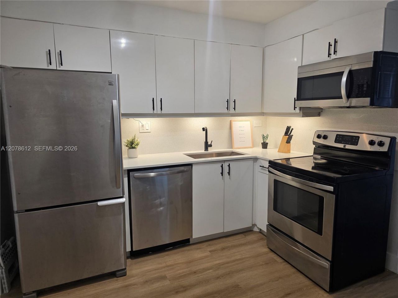 251 174th St, Unit 608, Sunny Isles Beach, FL 33160 Photo