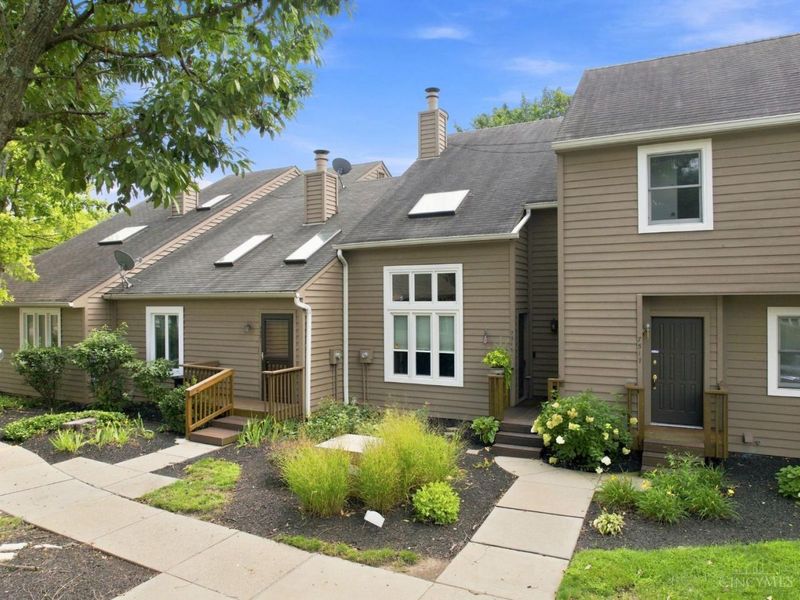 7519 Easton Court, West Chester, OH 45069 Photo 2