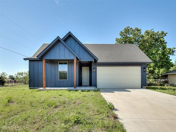 1925 E Springer Avenue, Guthrie, OK 73044