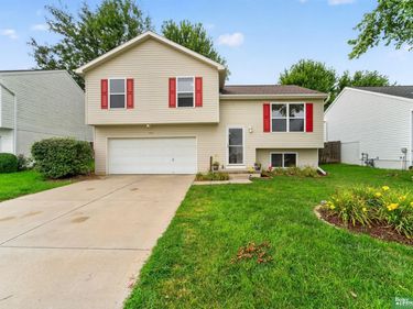 8012 S 161st Terrace, Omaha, NE 68136