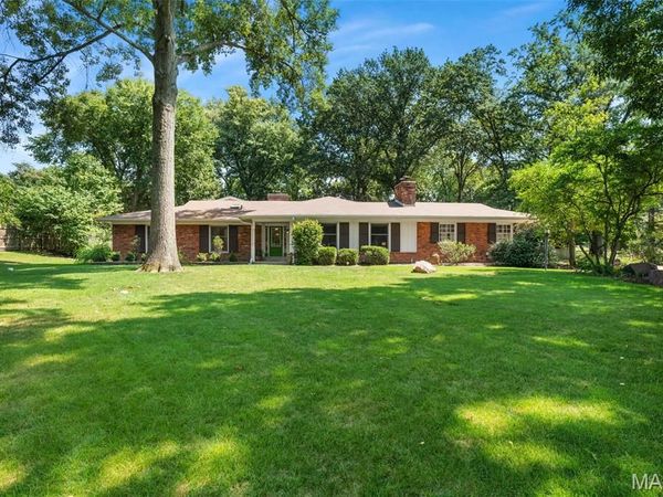 1304 Wilton Lane, Kirkwood, MO 63122