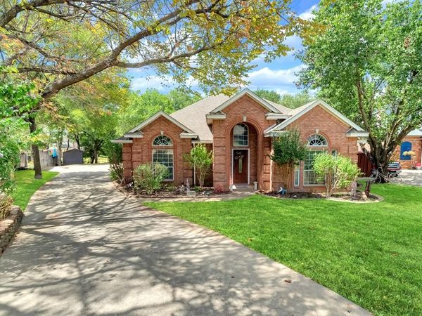 18 Red Bluff Court, Mansfield, TX 76063