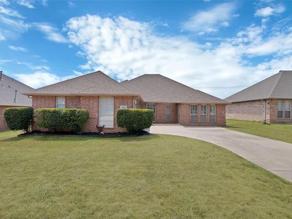 1800 Buena Vista Drive, Denton, TX 76210