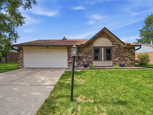 8353 Schoolgate Drive, Huber Heights, OH 45424