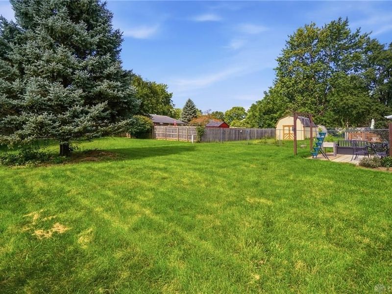 8353 Schoolgate Drive, Huber Heights, OH 45424 Photo 29