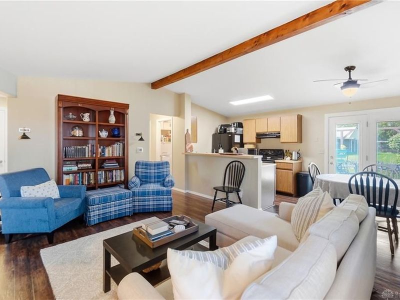 8353 Schoolgate Drive, Huber Heights, OH 45424 Photo 8