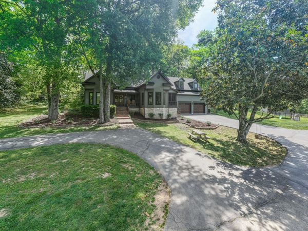 2153 Williamsport Pike, Columbia, TN 38401