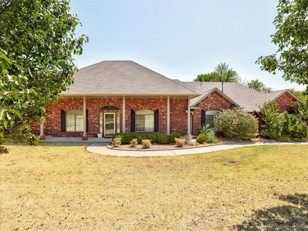 891 Oakley Drive, Blanchard, OK 73010