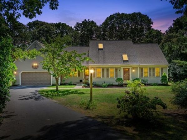67 Valhalla Drive, Yarmouth, MA 02664