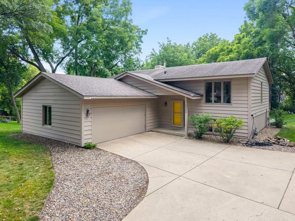 10465 Olympic Circle , Eden Prairie, MN 55347