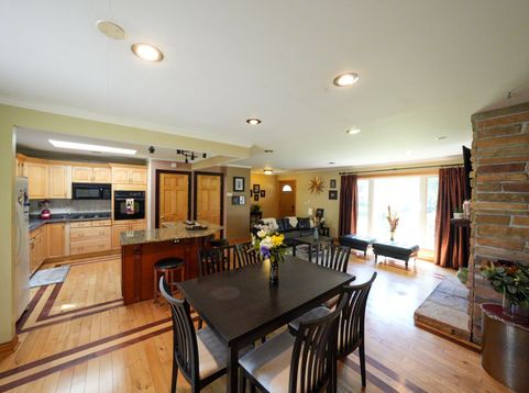 Main Photo