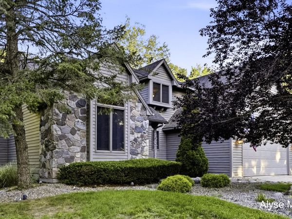18121 Lovell Road, Spring Lake, MI 49456