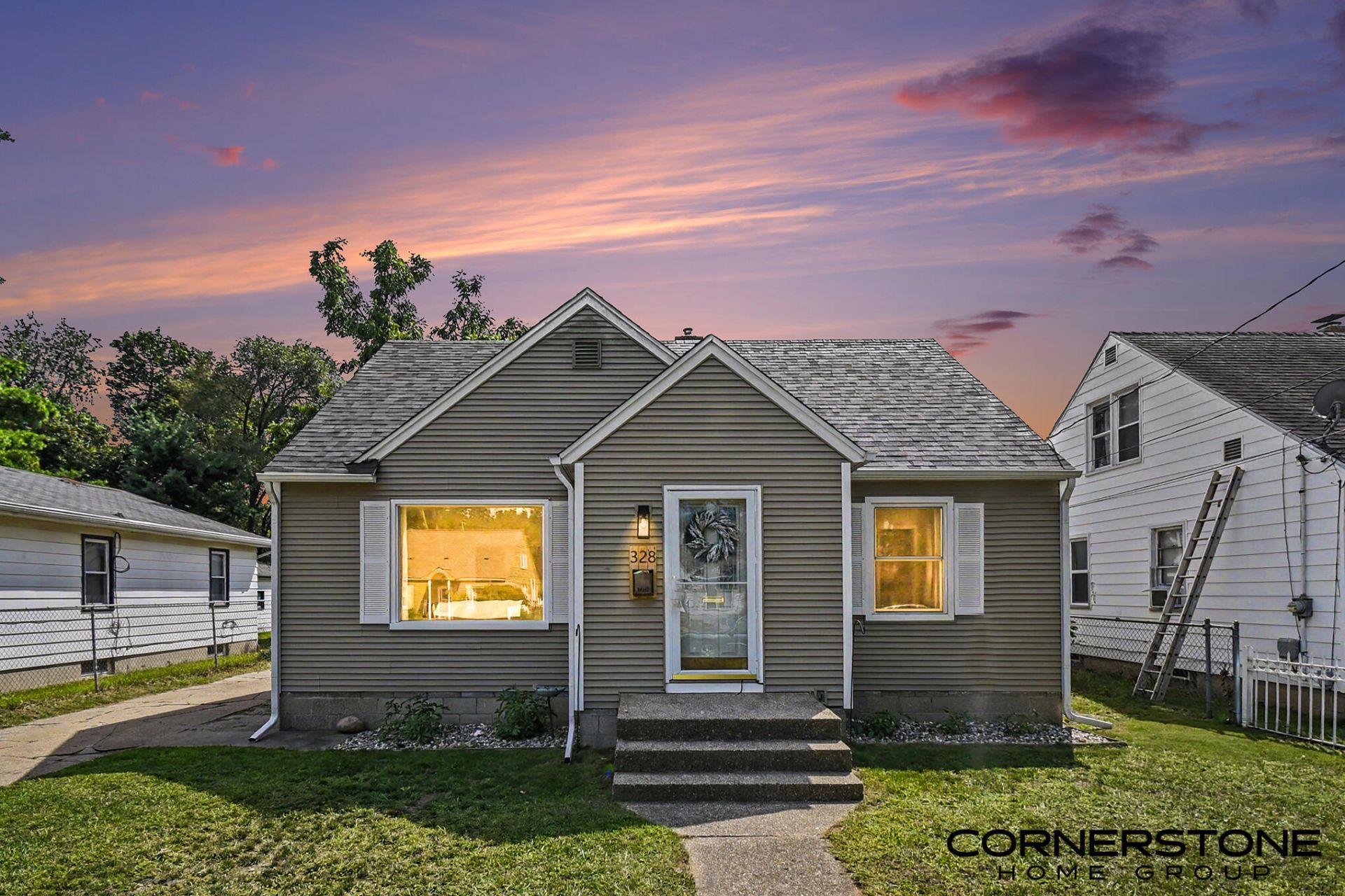 328 Jean Street Sw, Wyoming, MI 49548 Main Photo