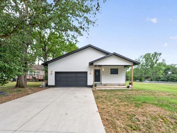 3246 W State Street , Springfield, MO 65802