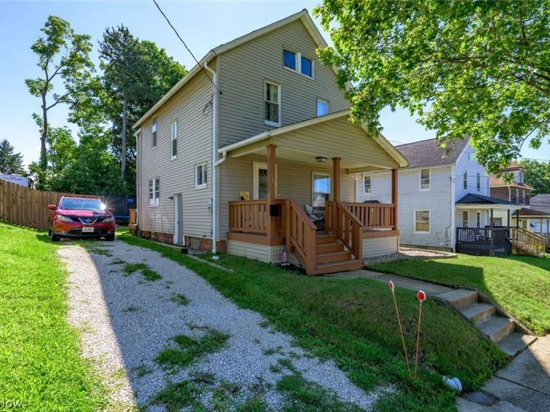 185 24th Street NW, Barberton, OH 44203 Photo 2