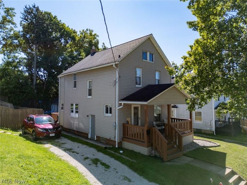 185 24th Street NW, Barberton, OH 44203 Photo 3