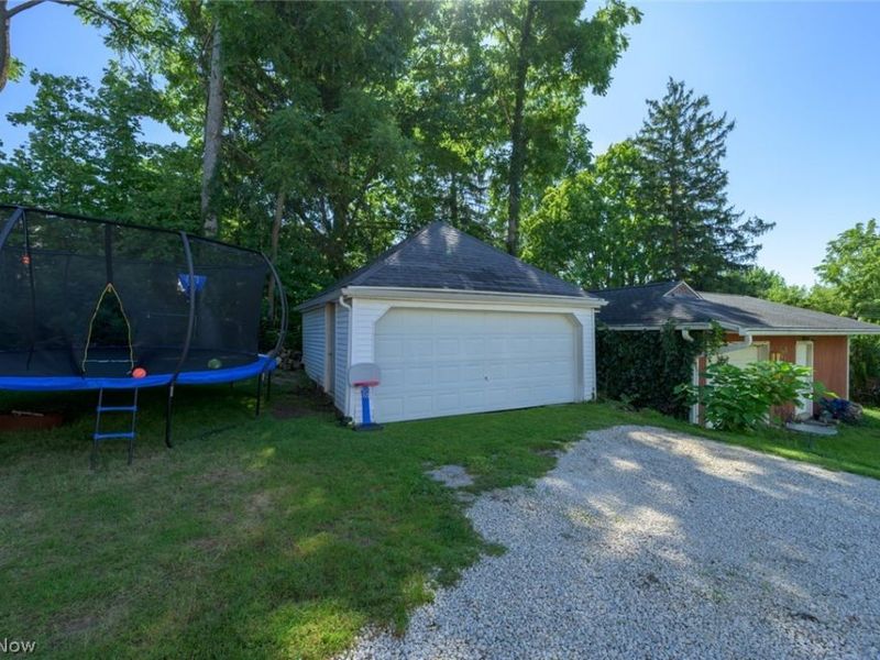 185 24th Street NW, Barberton, OH 44203 Photo 9