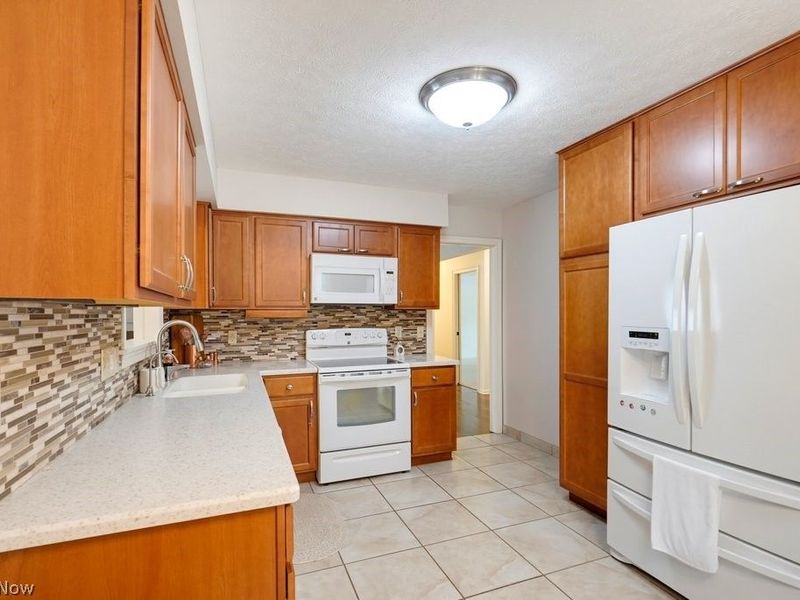 938 Sturbridge Drive, Unit 134, Akron, OH 44313 Photo 11