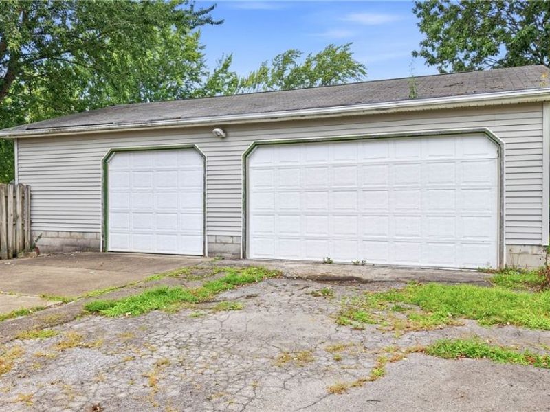 301 Porter Avenue, Campbell, OH 44405 Photo 3