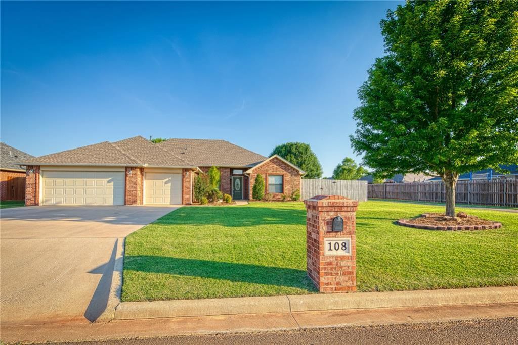 108 Bullard Drive, Elk City, OK 73644 Main Photo