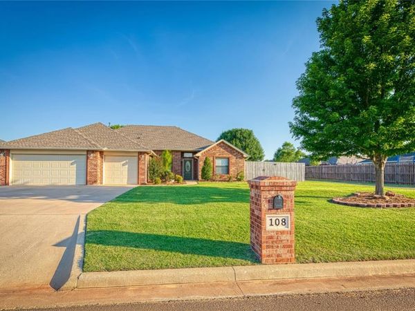 108 Bullard Drive, Elk City, OK 73644