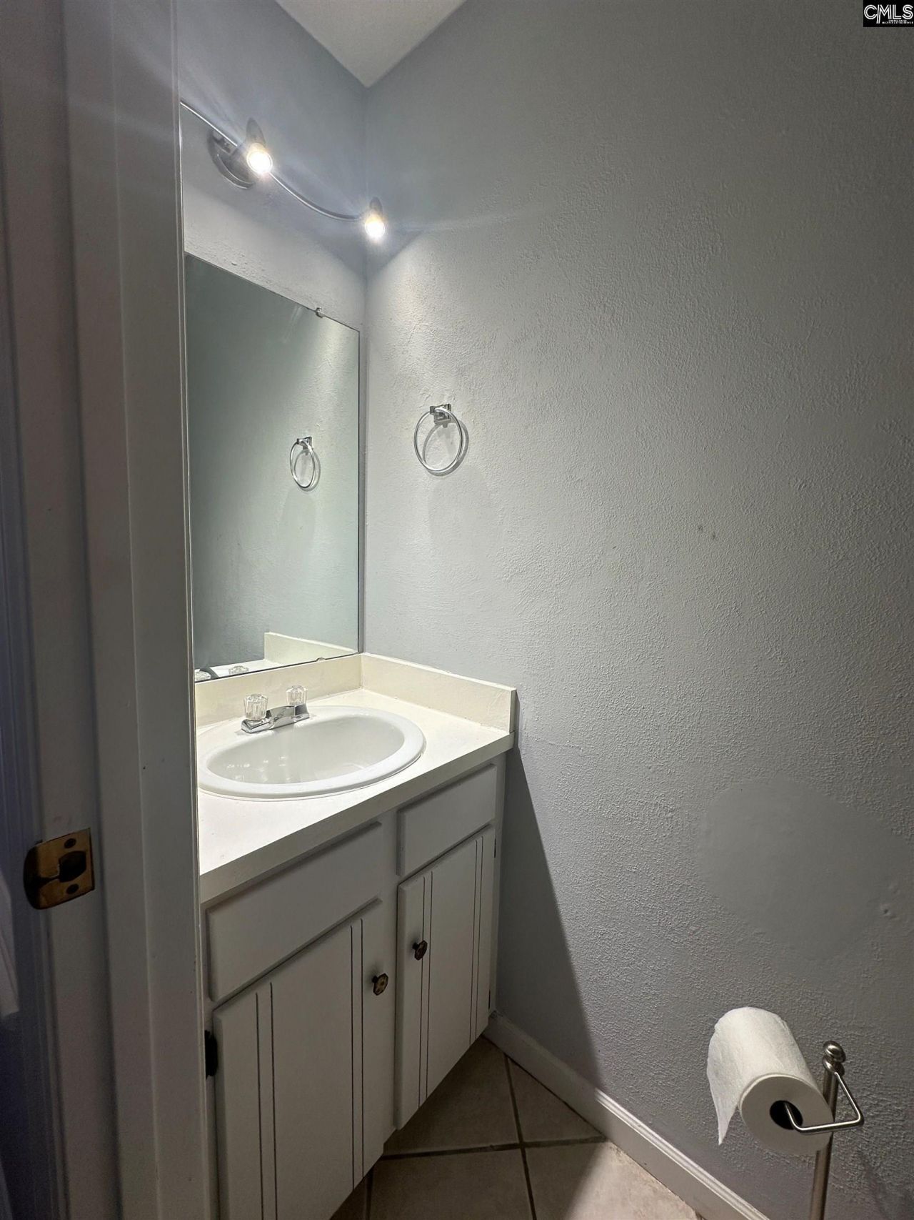 928 N. Lucas Street Photo 18